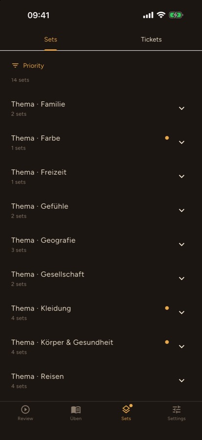 The Sets tab, with theme groups such as Familie, Farbe, and Kleidung.